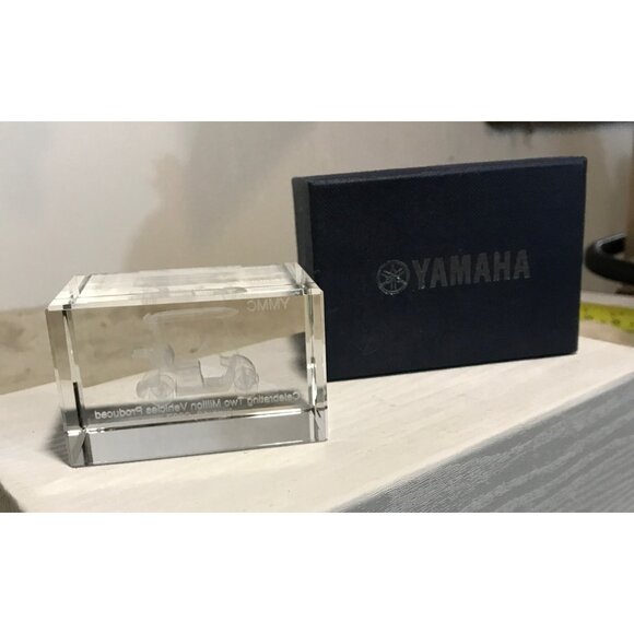 Yamaha Paperweight Golf Cart Commemorative Crystal Block 3D Laser Orig Box - Picture 1 of 10